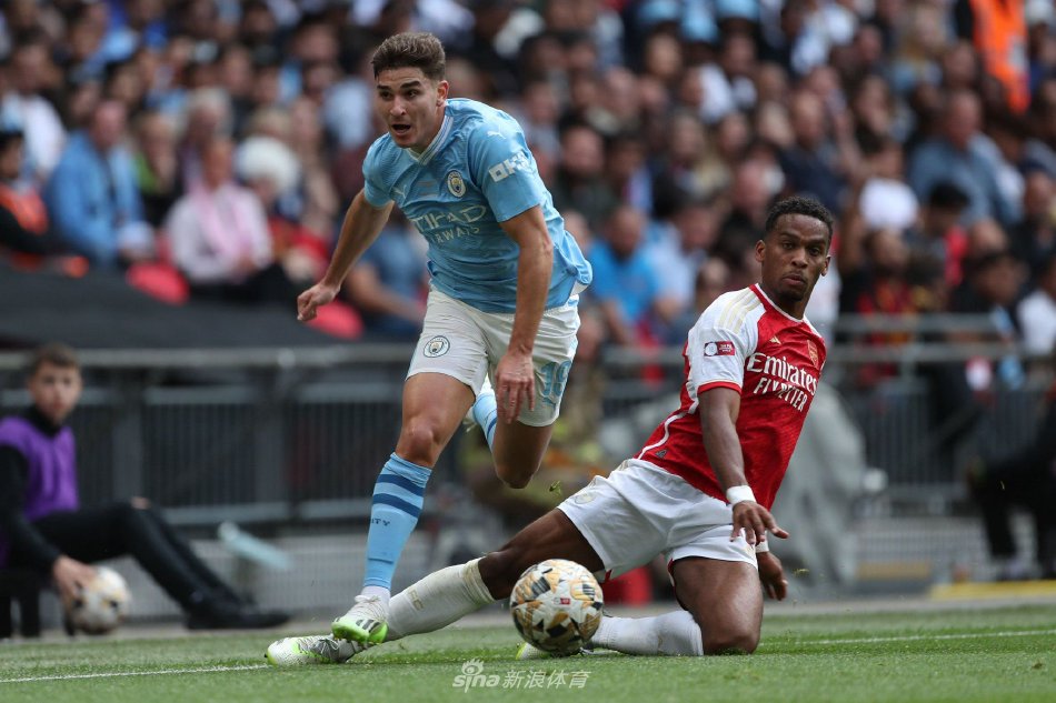 他总是在比 他总是在比